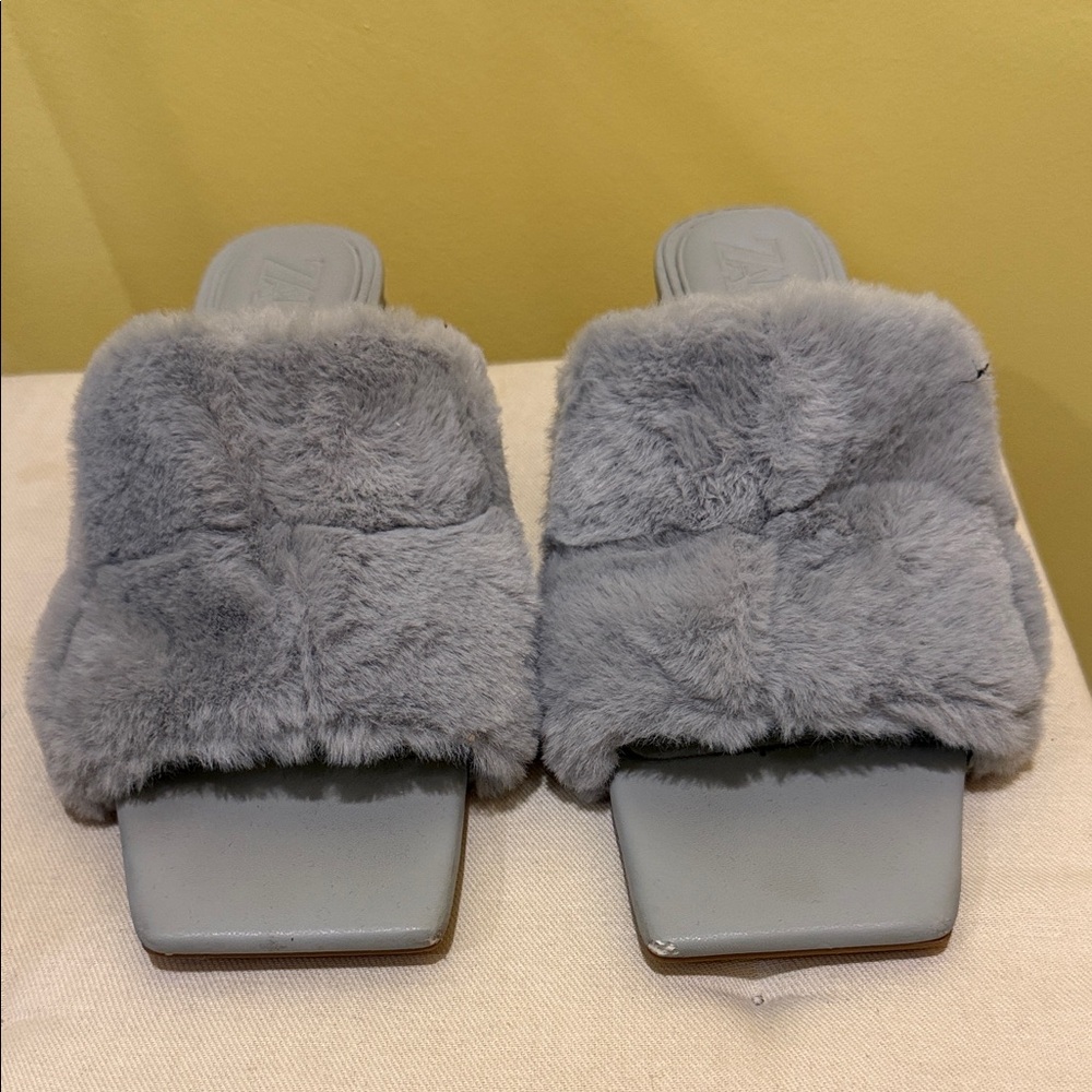 Zara Gray Plush Fur Slippers